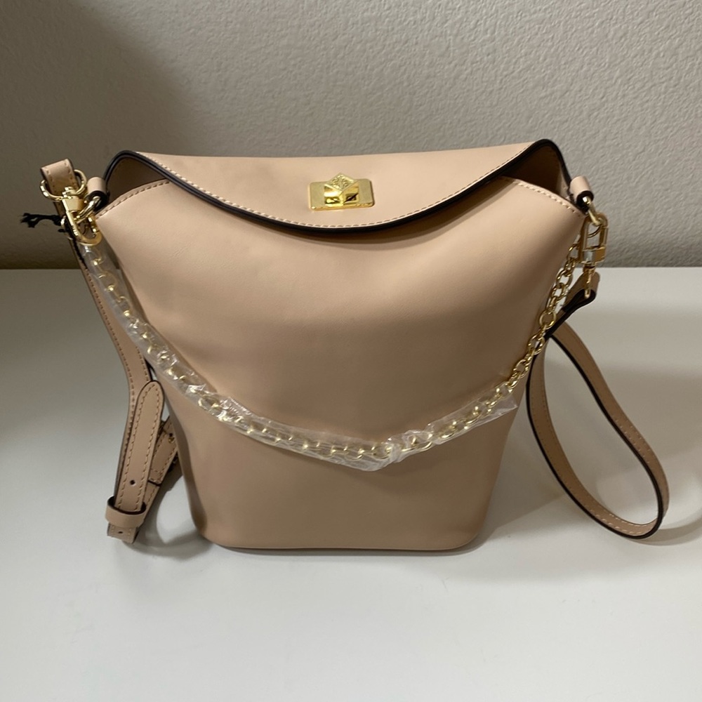 NWT Antonio Melanin turn lock crossbody bag taup color